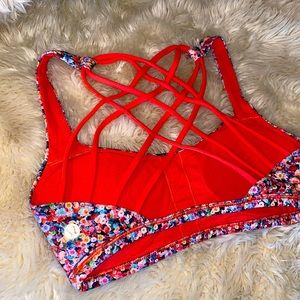 Lululemon sports bra
